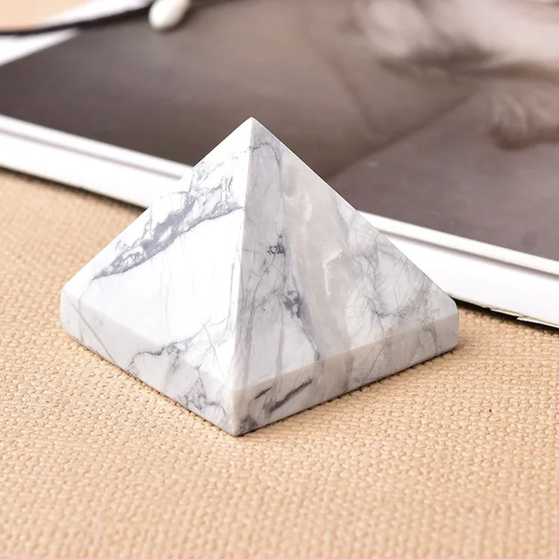 Natural Fluorite Crystal Pyramid Quartz Healing Stone Chakra Reiki Crystal Tiger Eye Point Home Decor Crafts of Gem Stone 1PC