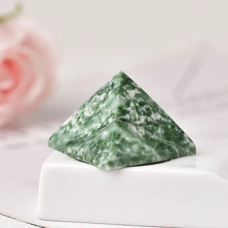 Natural Fluorite Crystal Pyramid Quartz Healing Stone Chakra Reiki Crystal Tiger Eye Point Home Decor Crafts of Gem Stone 1PC